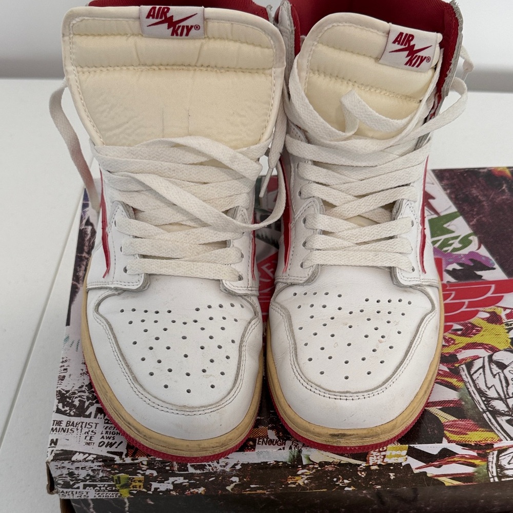 Reves Paris High-Top Sneakers, Size 11.5 – White with Red Lightning Bolt, Box